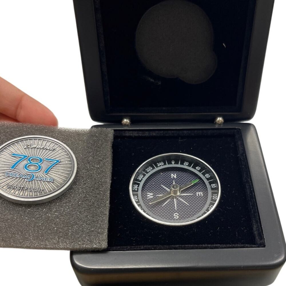 Boeing 787 Dreamliner First Flight Team Member Coin Compass Case Set